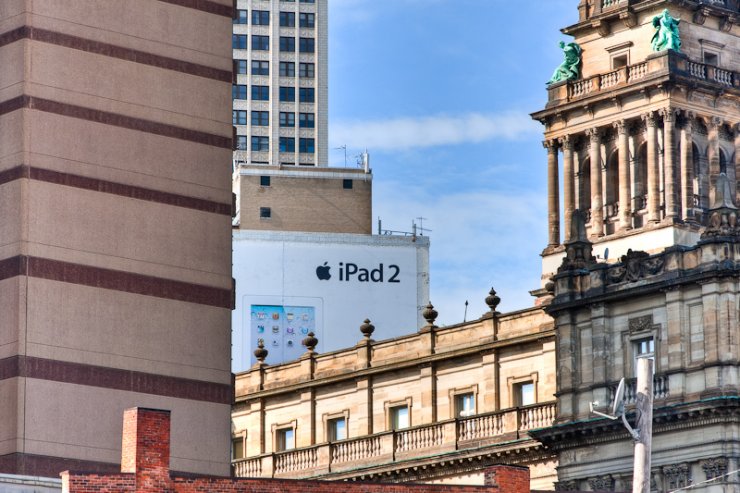 iPad 2 In The City